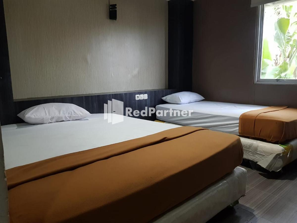 Hotel Ayu Lestari Ternate Redpartner Екстер'єр фото