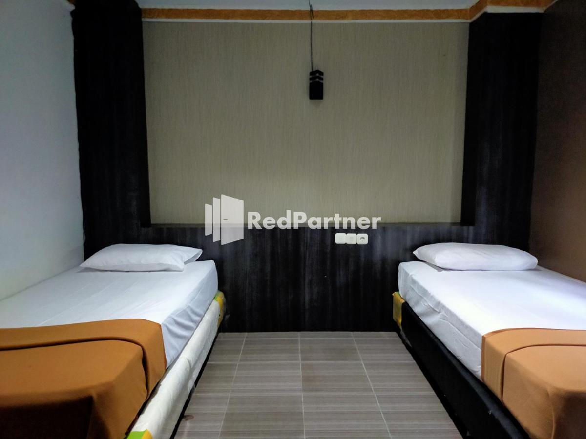 Hotel Ayu Lestari Ternate Redpartner Екстер'єр фото