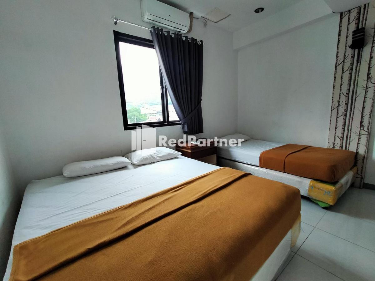 Hotel Ayu Lestari Ternate Redpartner Екстер'єр фото