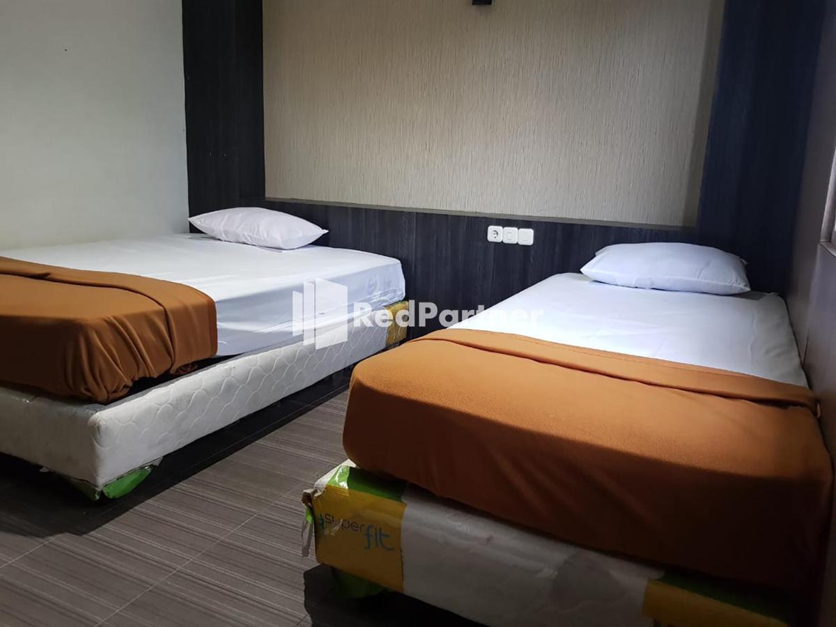 Hotel Ayu Lestari Ternate Redpartner Екстер'єр фото