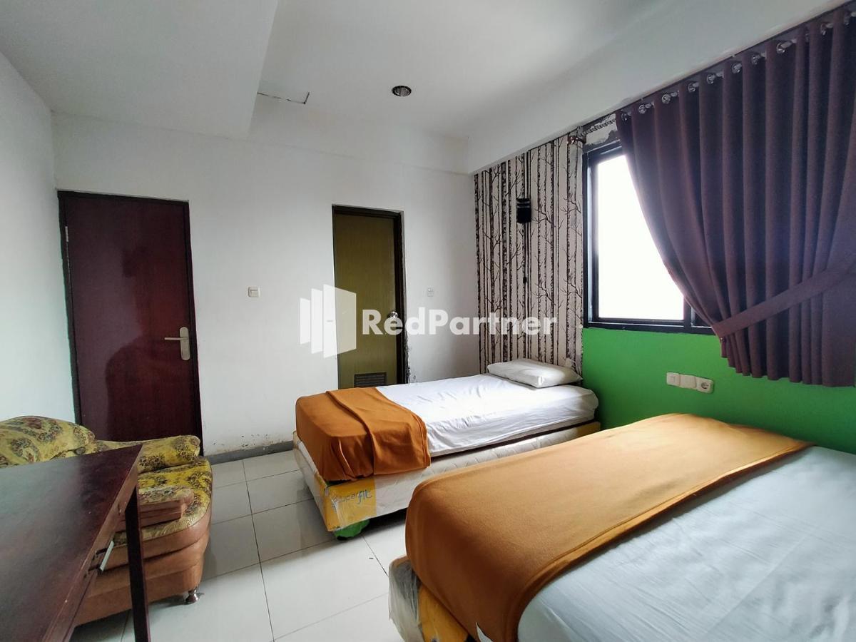 Hotel Ayu Lestari Ternate Redpartner Екстер'єр фото