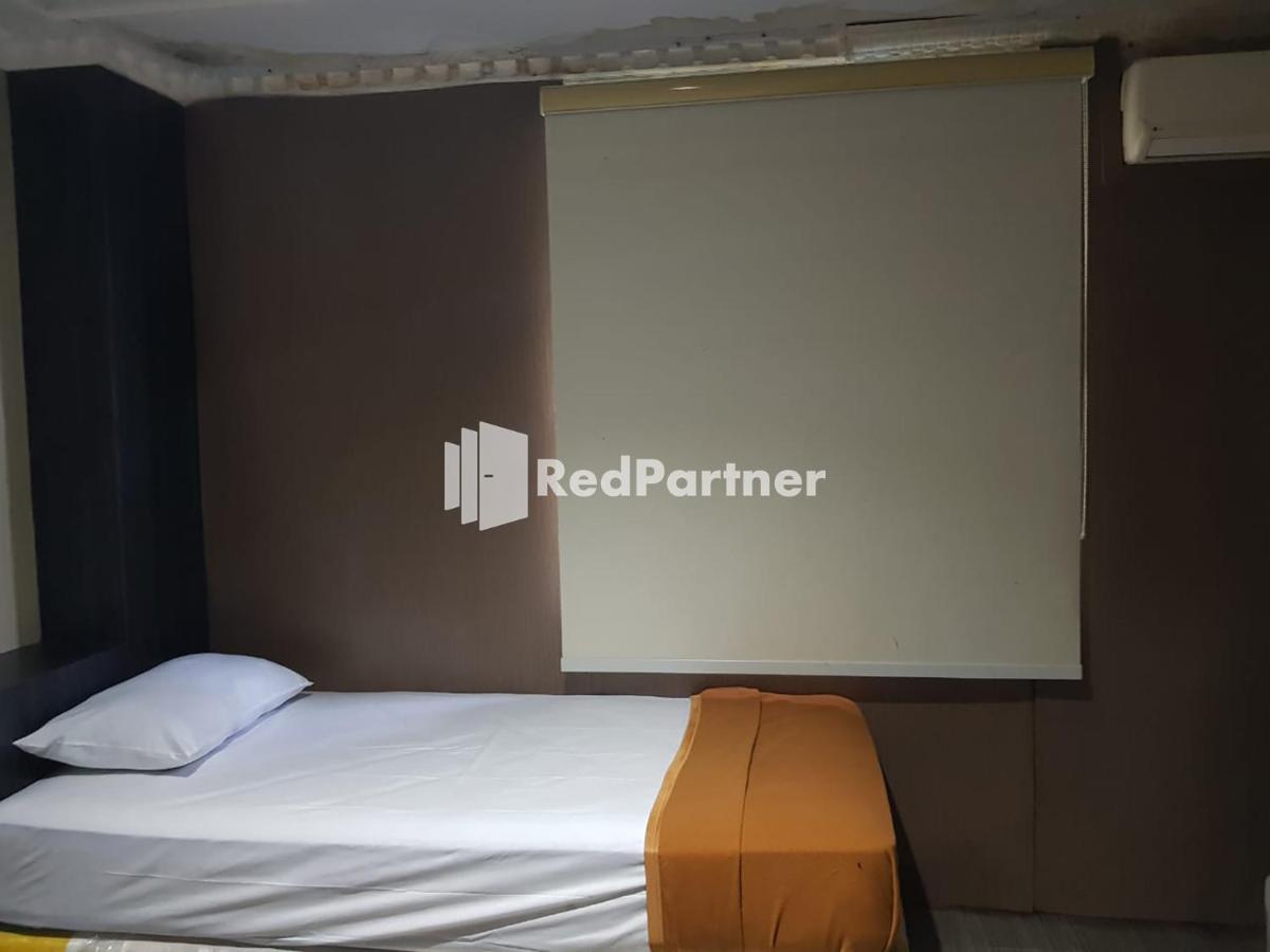 Hotel Ayu Lestari Ternate Redpartner Екстер'єр фото