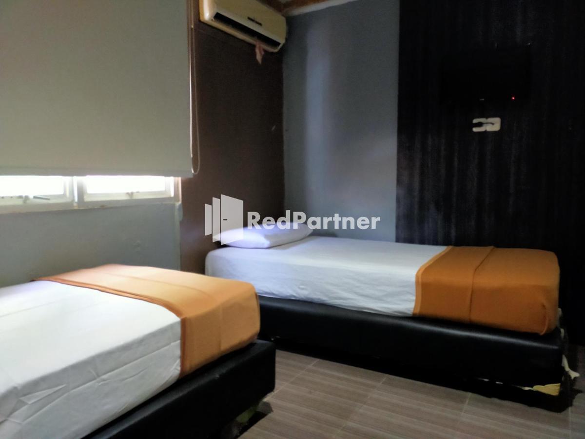 Hotel Ayu Lestari Ternate Redpartner Екстер'єр фото