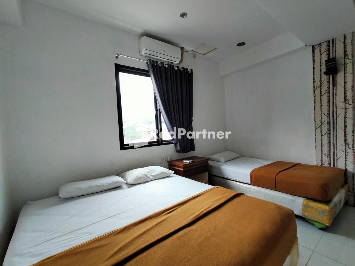 Hotel Ayu Lestari Ternate Redpartner Екстер'єр фото