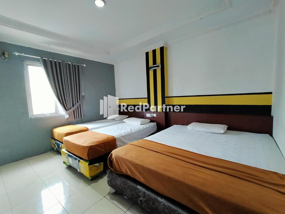 Hotel Ayu Lestari Ternate Redpartner Екстер'єр фото